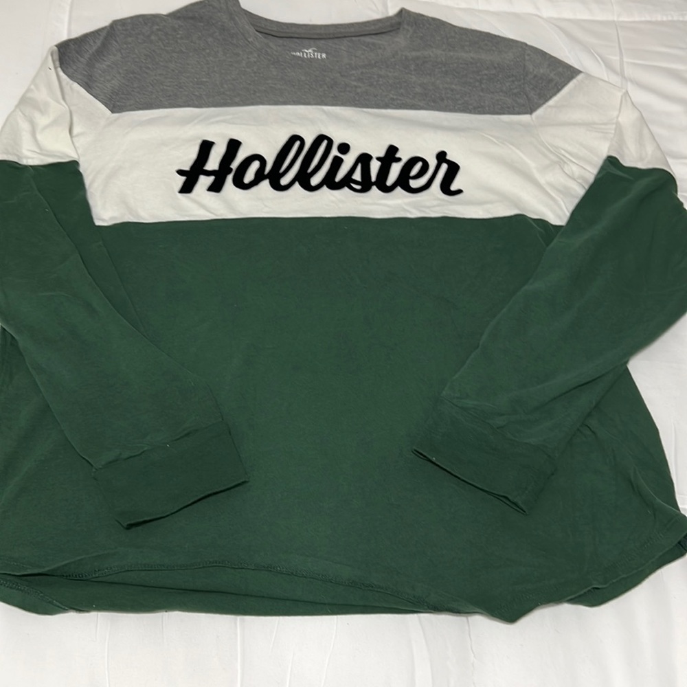 Hollister Color Block Logo Tee Women’s Size Medium